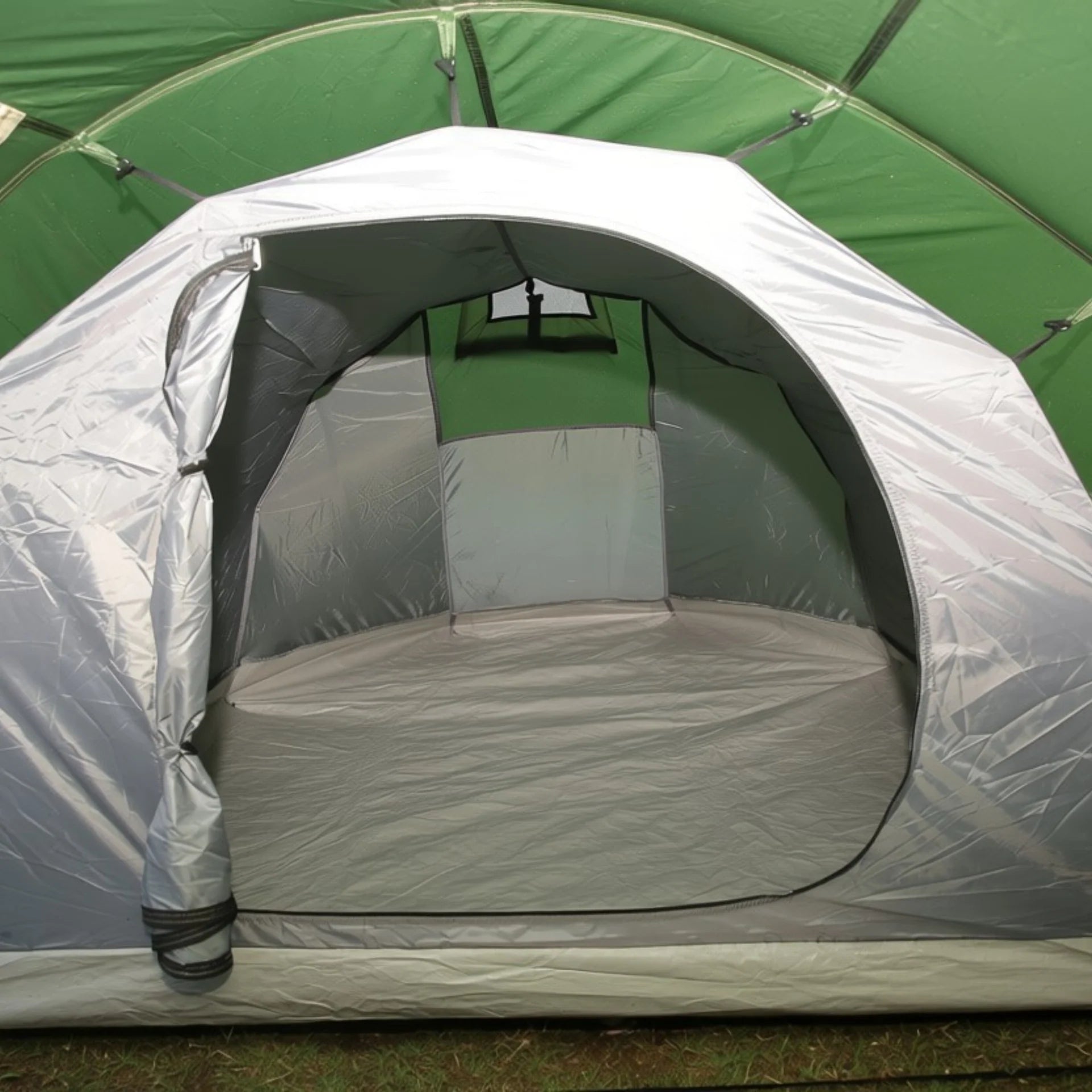 Adventra 4 Person Waterproof Camping Tent ET1104 – Lightweight & Durable- Green